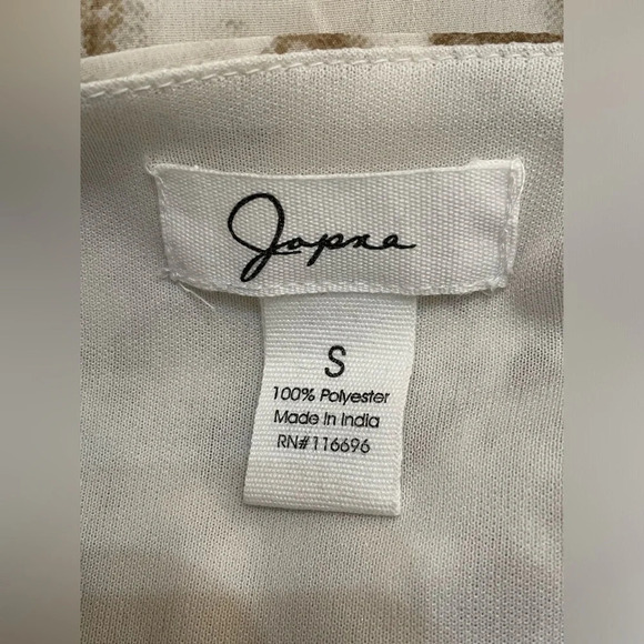 JAPNA LONGSLEEVE WHITE FLORAL TOP SMALL - Picture 7 of 7